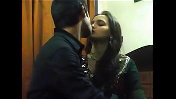 Passionate Kissing Of Indian Sonia Bhabhi